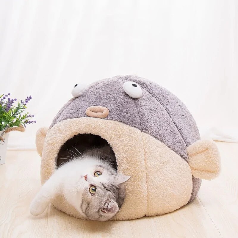 Plush Cat's House – A cozy, stylish cat house designed for comfort, relaxation, and a perfect hideaway for your feline friend.